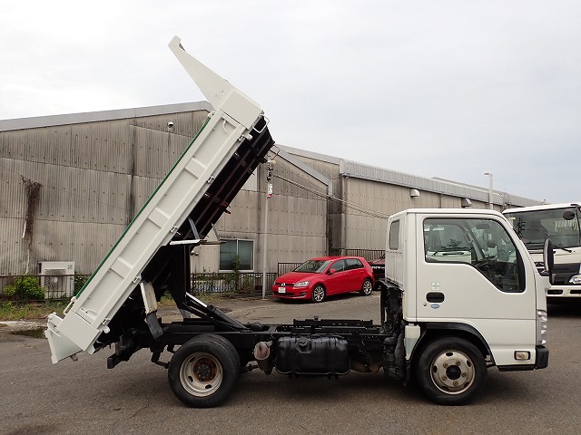ISUZU Elf Truck