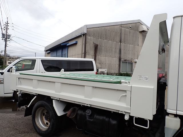 ISUZU Elf Truck