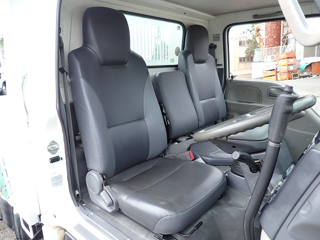 ISUZU Elf Truck
