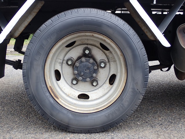 ISUZU Elf Truck