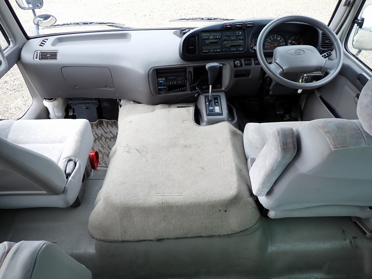 TOYOTA Coaster