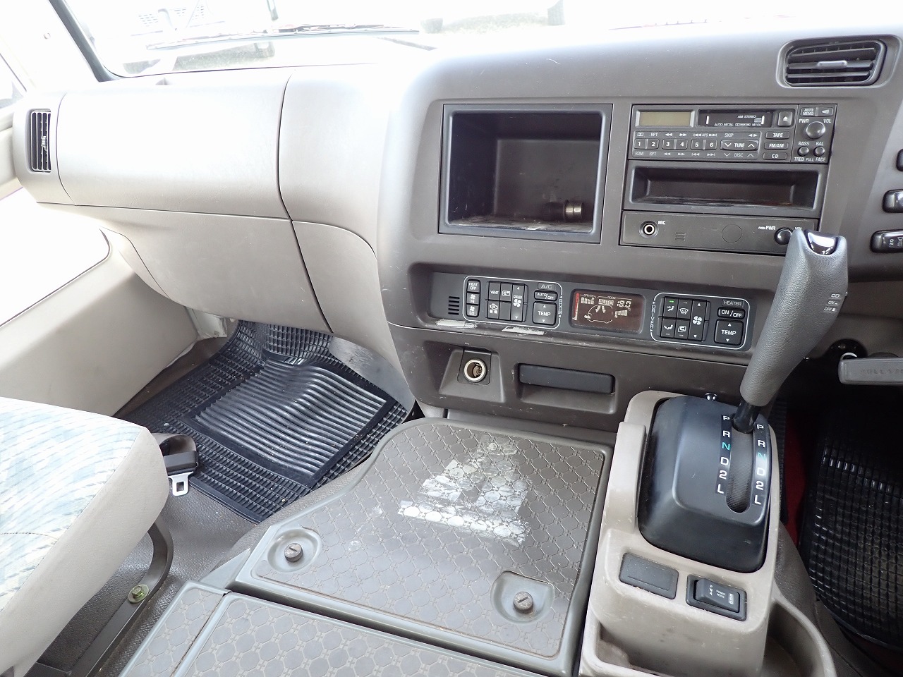 MITSUBISHI Rosa