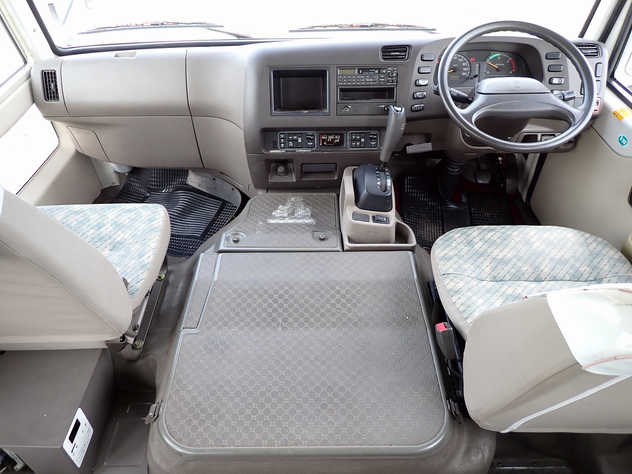 MITSUBISHI Rosa