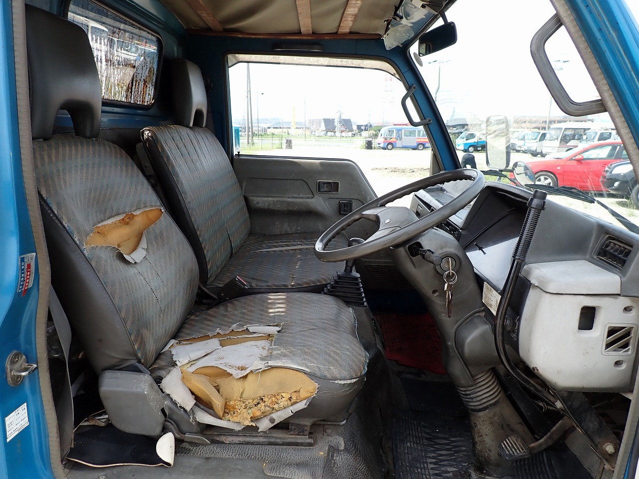 MITSUBISHI Canter