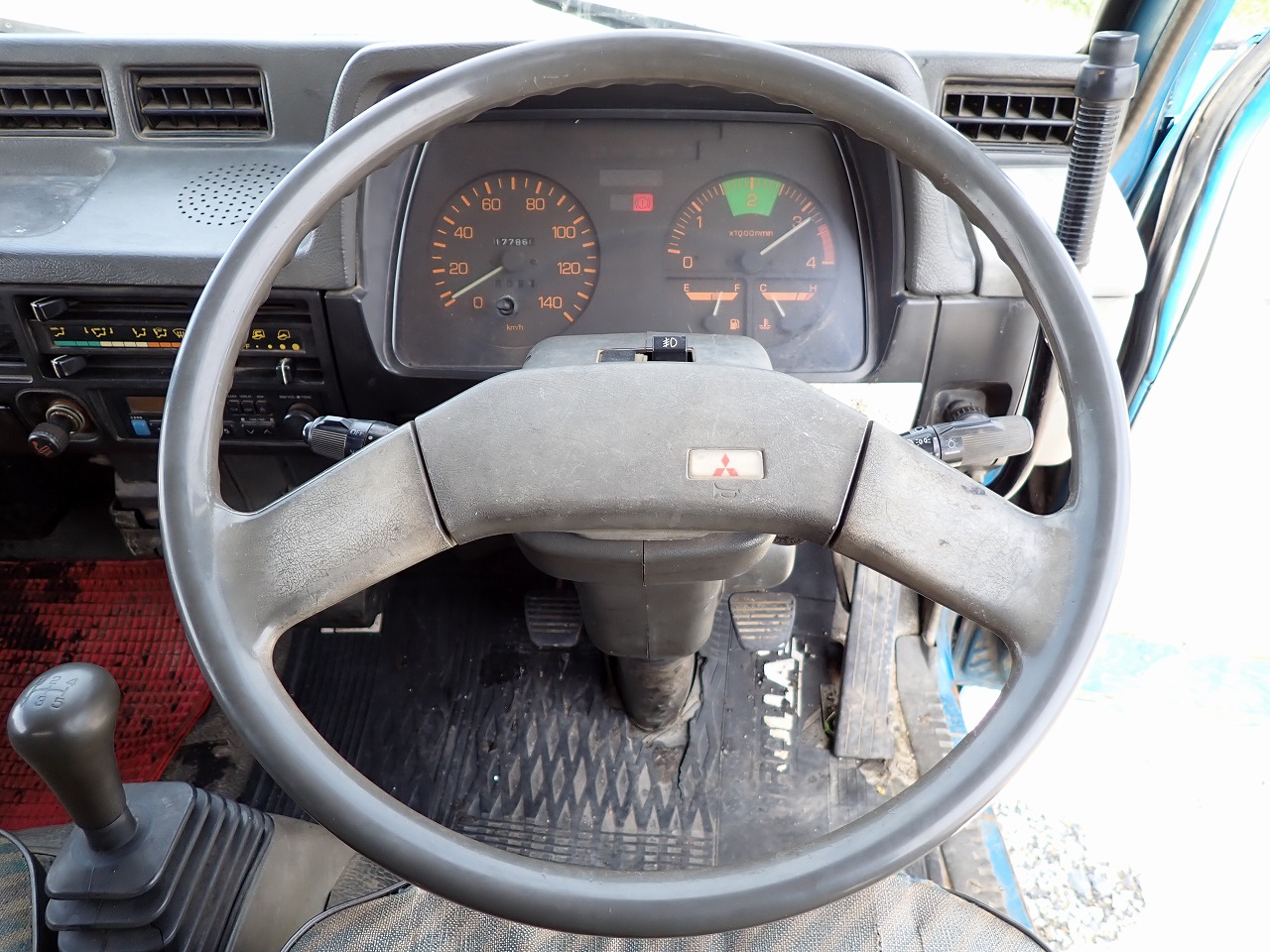 MITSUBISHI Canter