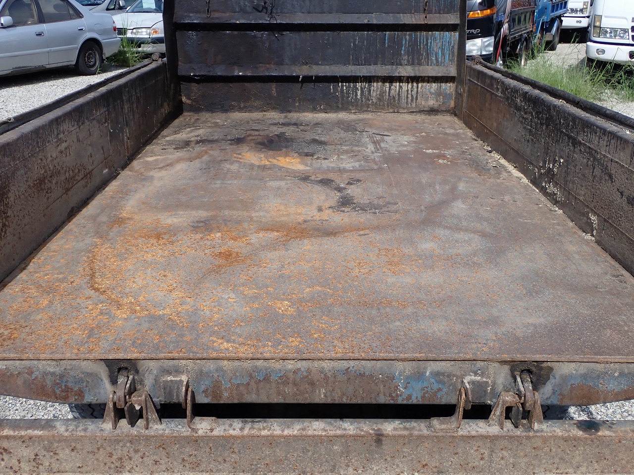 MITSUBISHI Canter