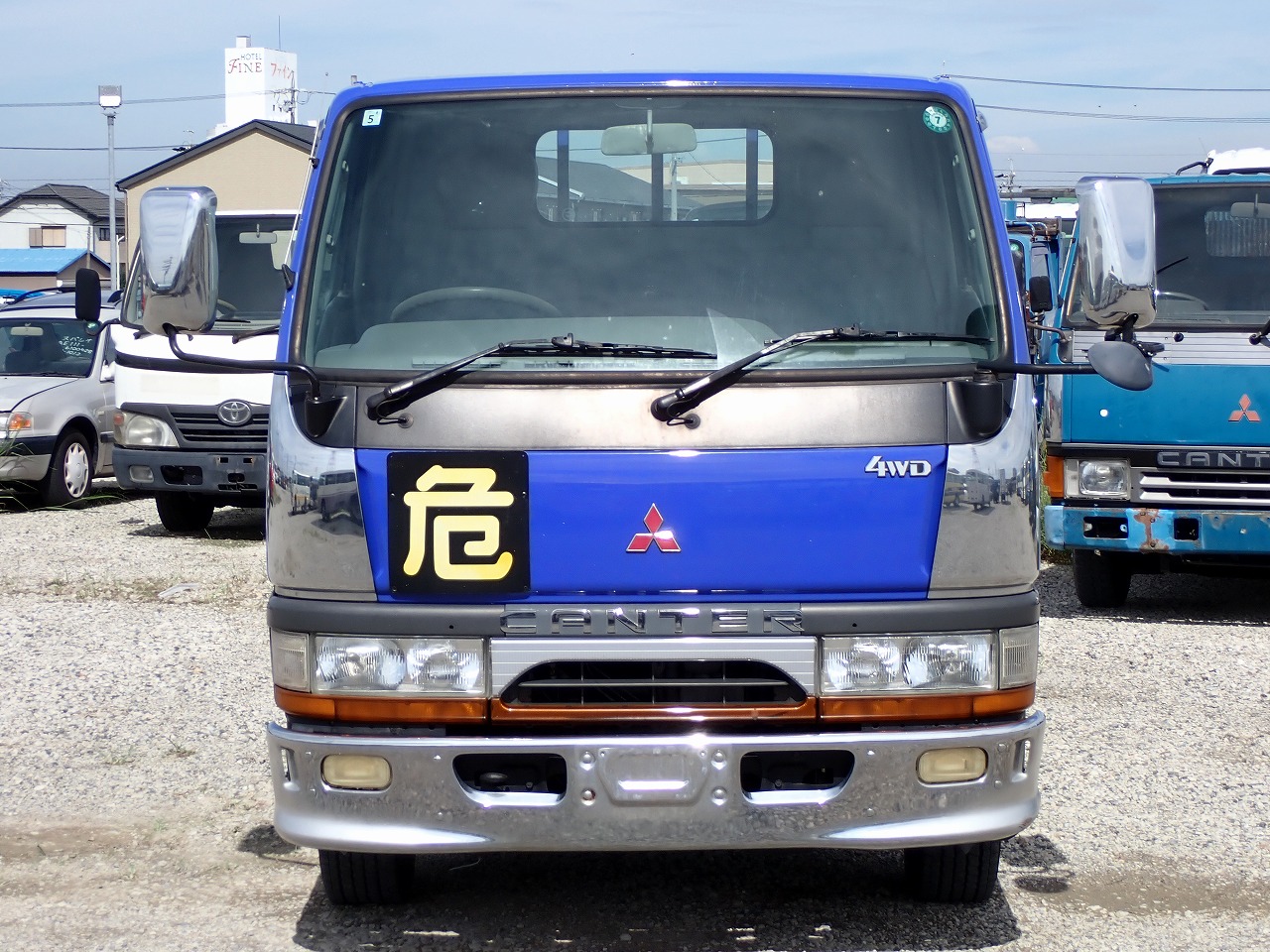 MITSUBISHI Canter
