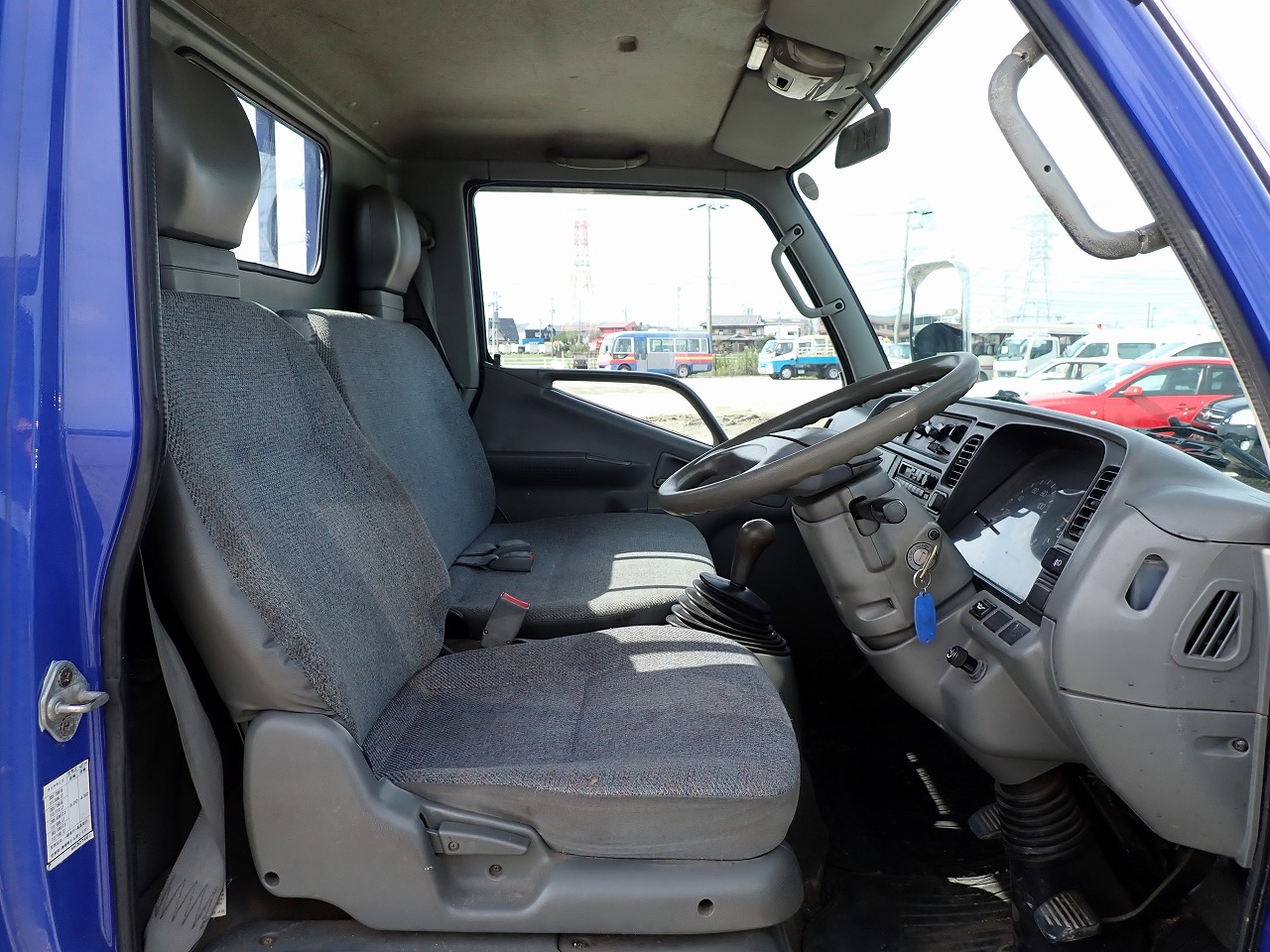 MITSUBISHI Canter