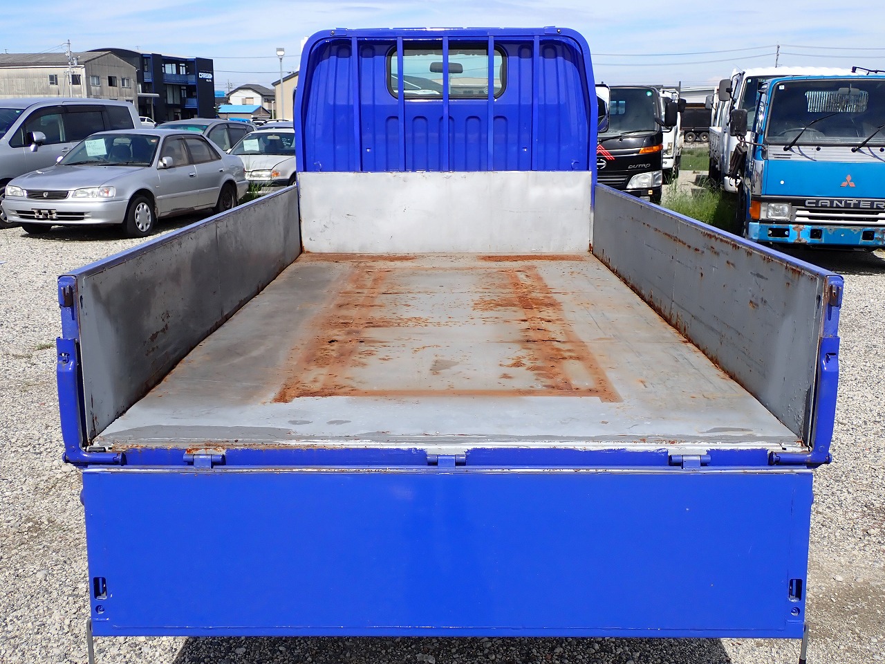 MITSUBISHI Canter