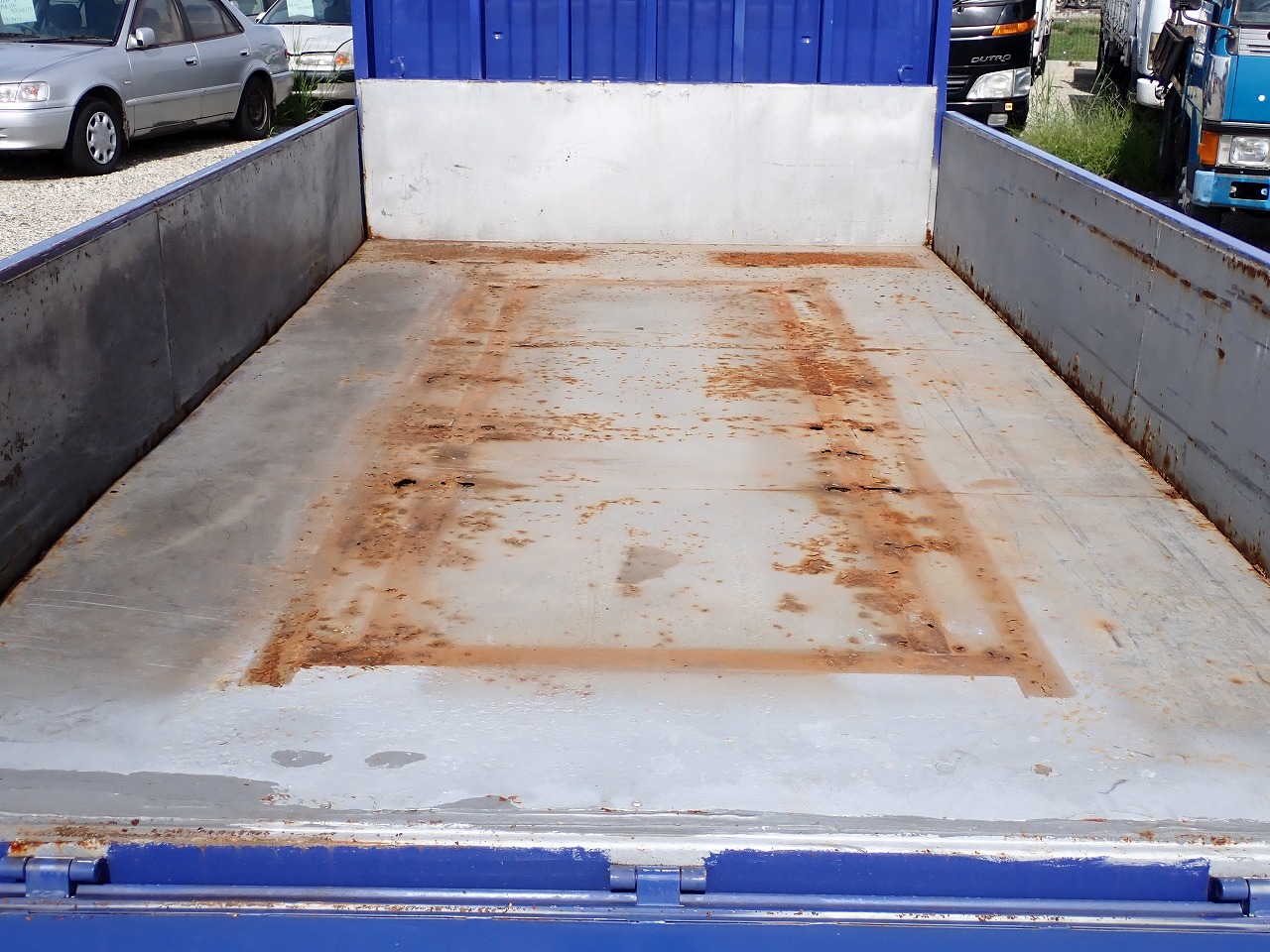 MITSUBISHI Canter