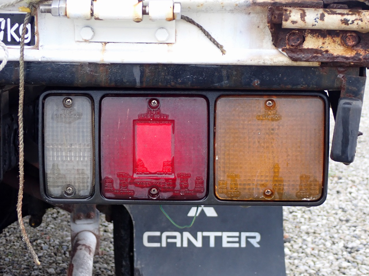 MITSUBISHI Canter