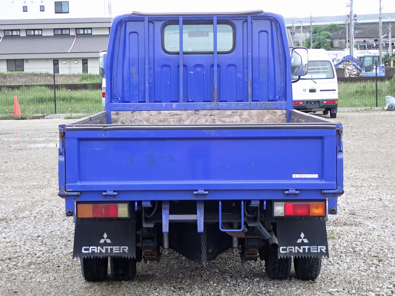 MITSUBISHI Canter