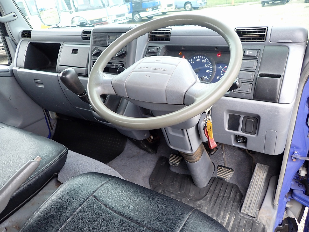 MITSUBISHI Canter