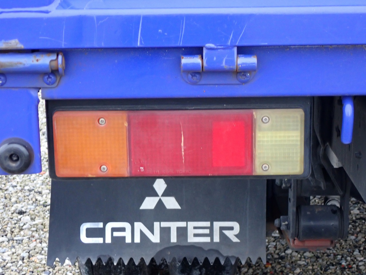 MITSUBISHI Canter