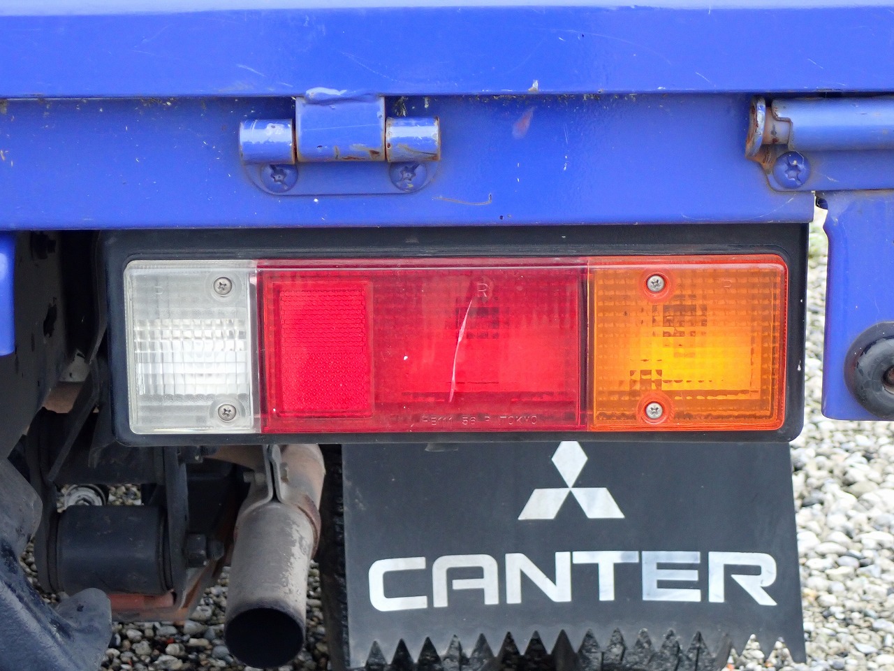 MITSUBISHI Canter