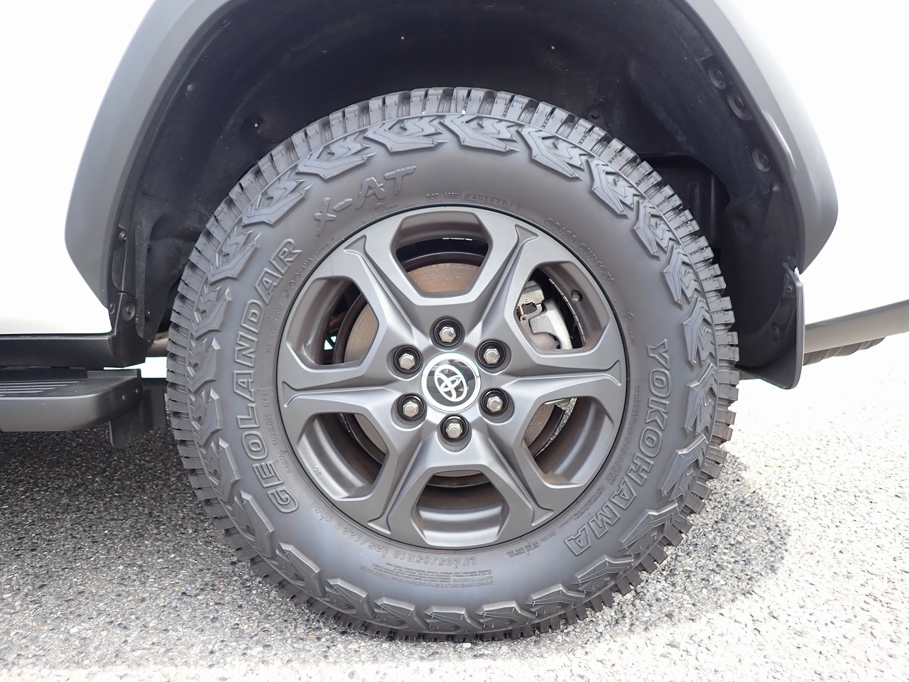 TOYOTA Land Cruiser