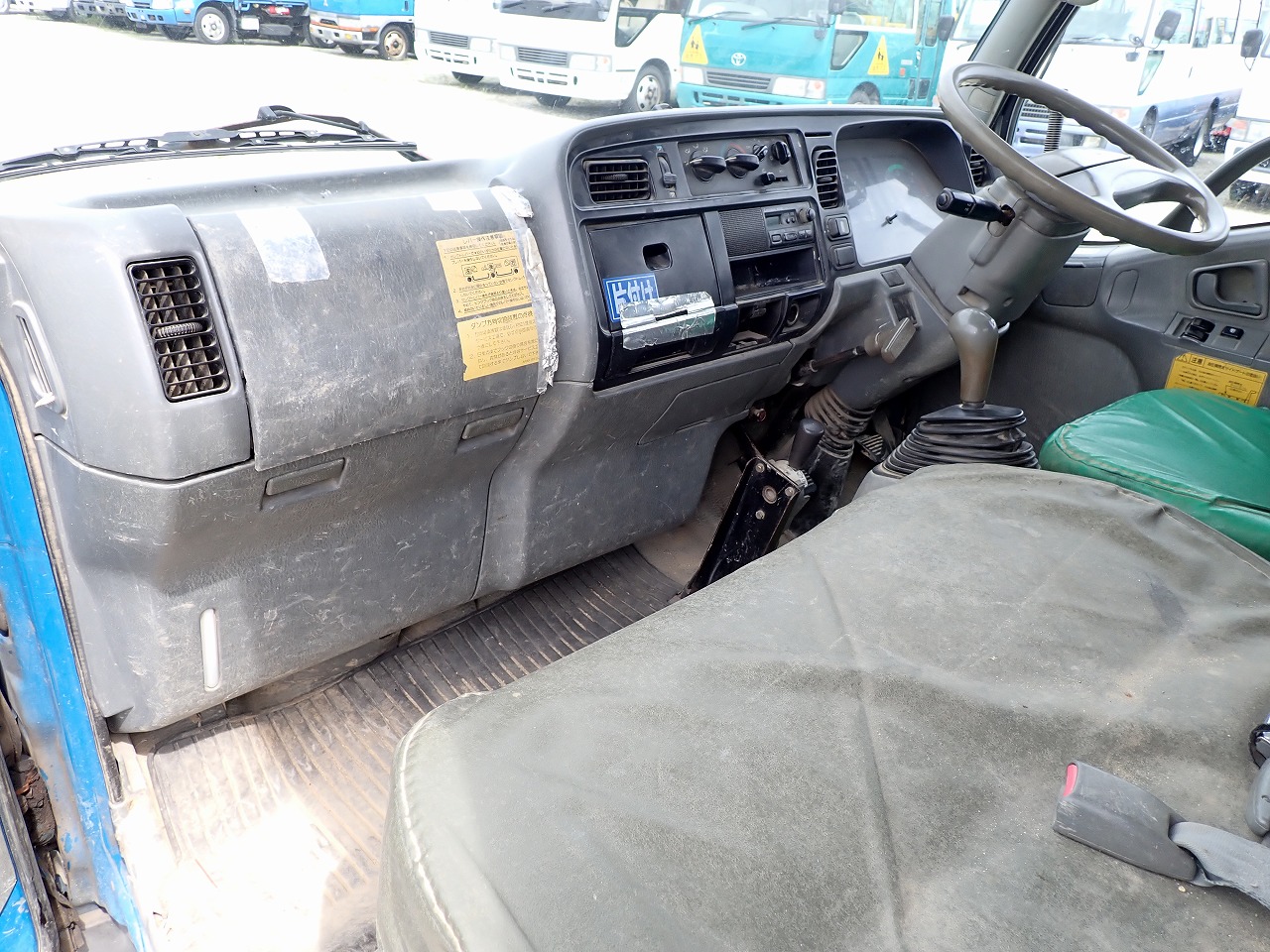 MITSUBISHI Canter