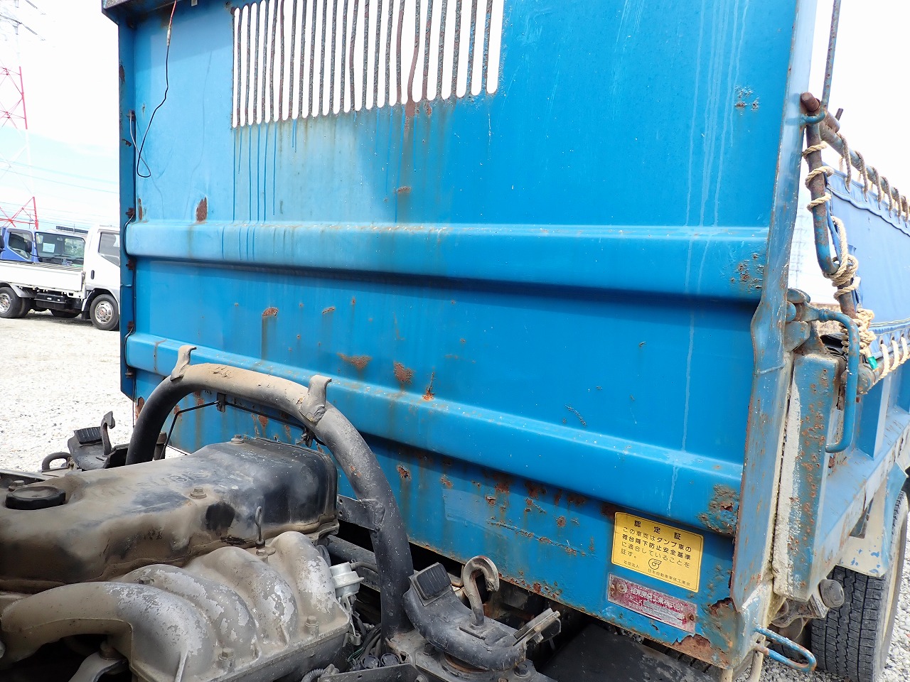 MITSUBISHI Canter