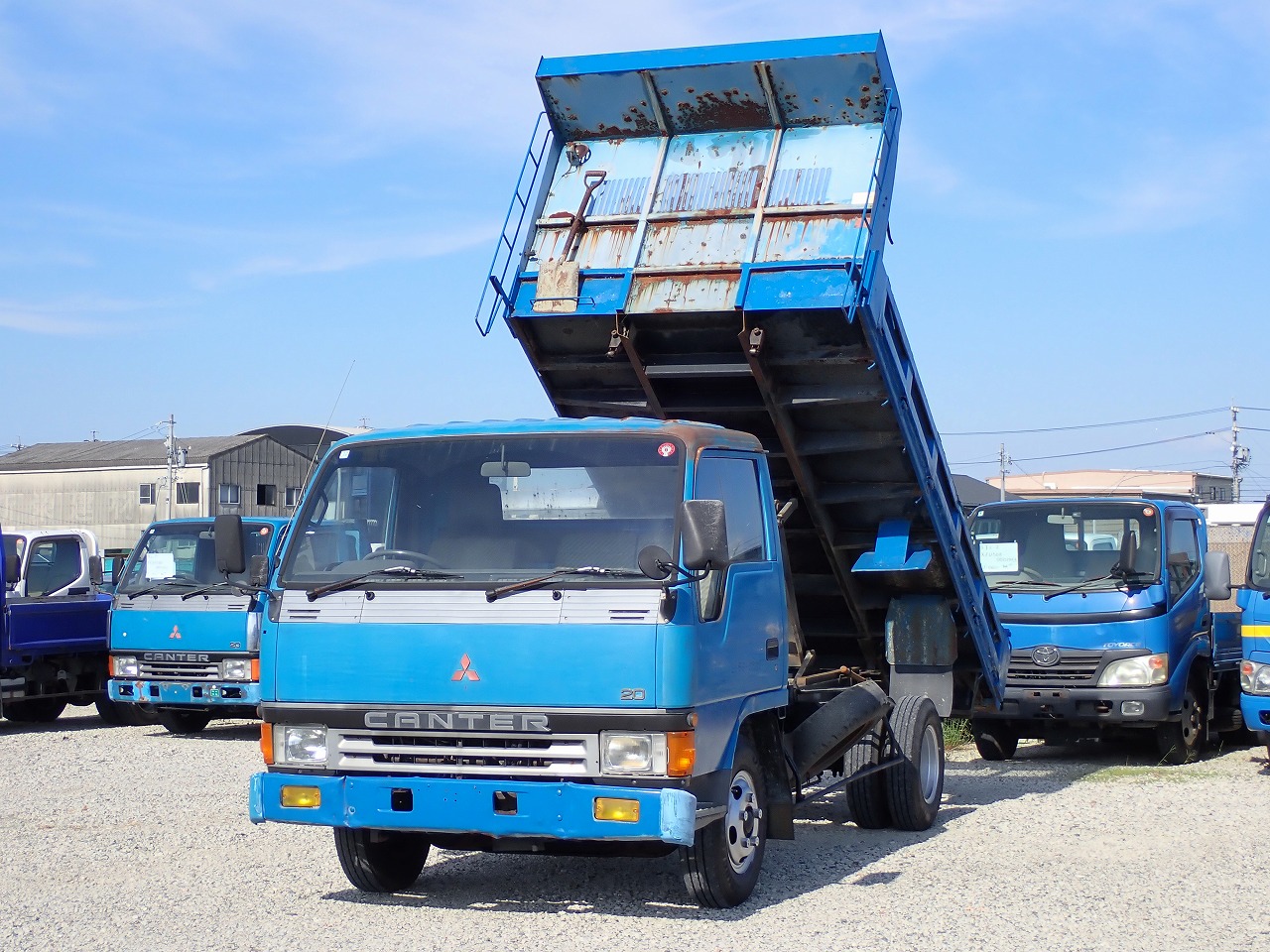 MITSUBISHI Canter
