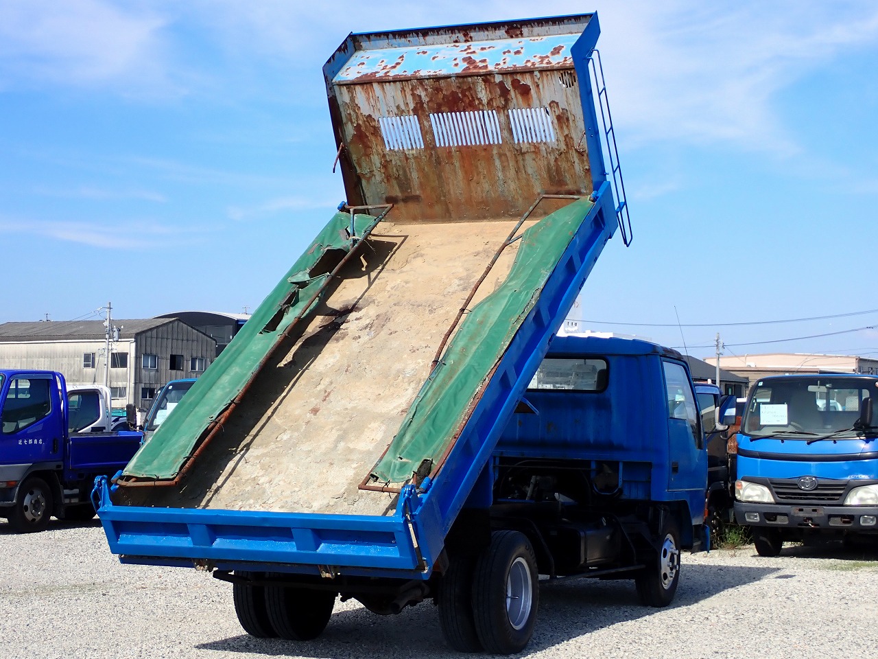 MITSUBISHI Canter