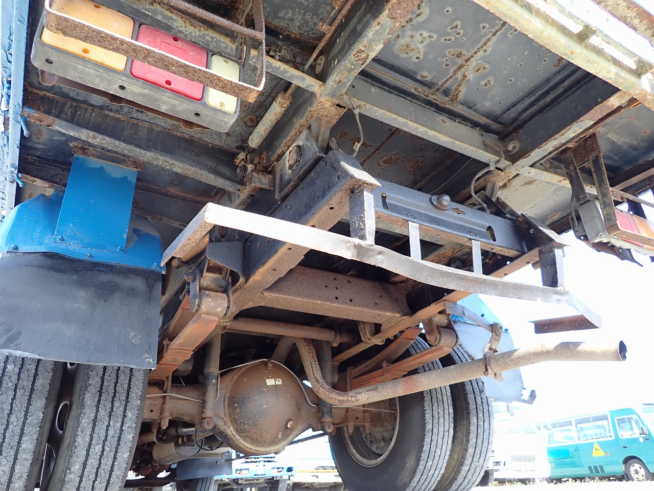 MITSUBISHI Canter