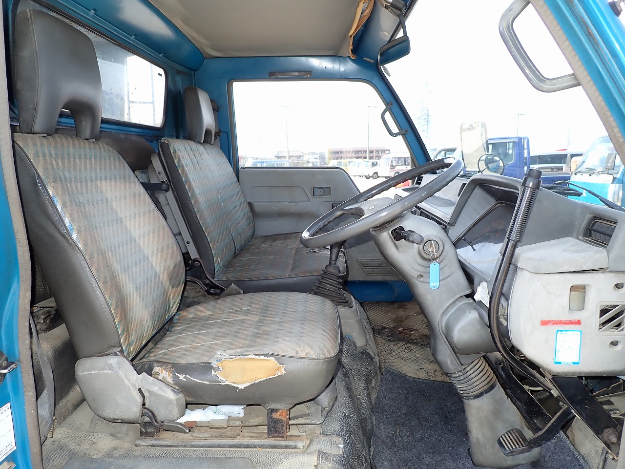 MITSUBISHI Canter
