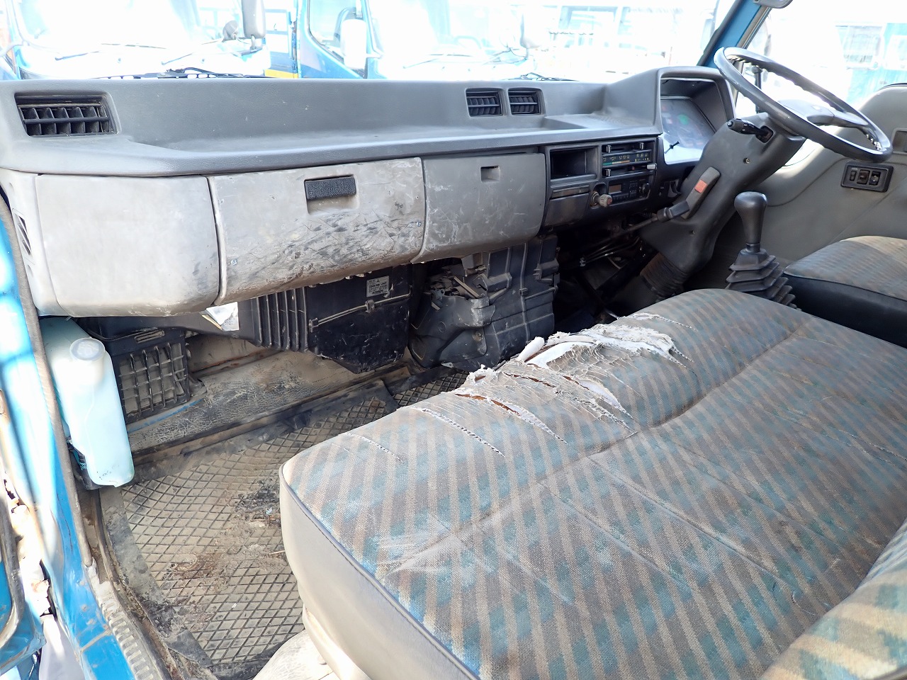 MITSUBISHI Canter