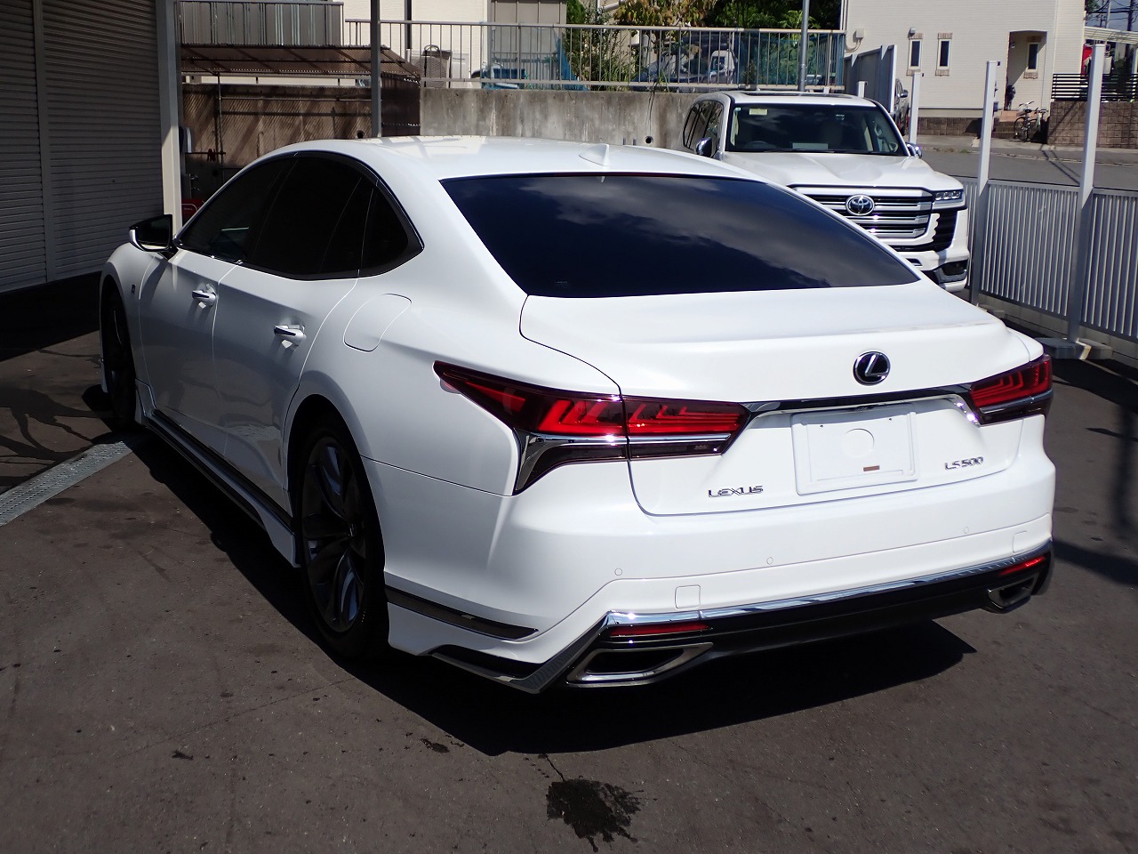 LEXUS LS
