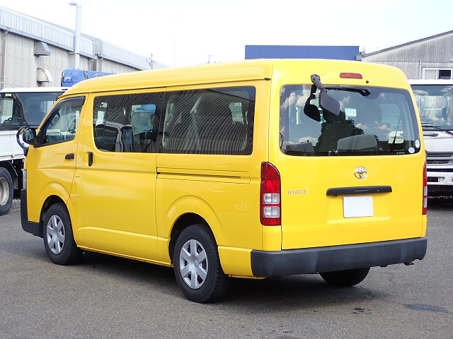 TOYOTA Hiace Wagon