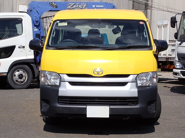 TOYOTA Hiace Wagon