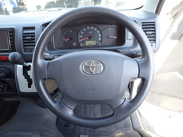 TOYOTA Hiace Wagon