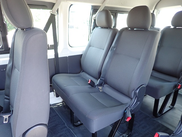 TOYOTA Hiace Wagon