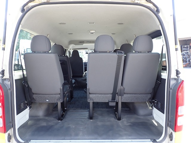 TOYOTA Hiace Wagon