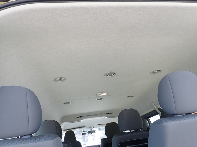 TOYOTA Hiace Wagon
