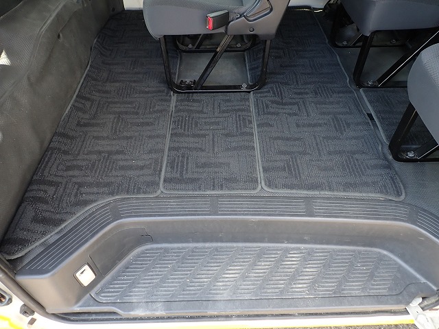 TOYOTA Hiace Wagon