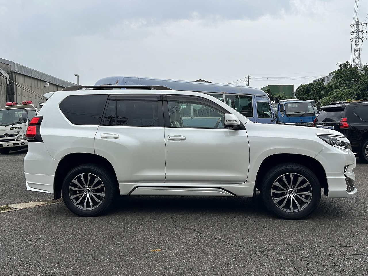 TOYOTA Land Cruiser Prado