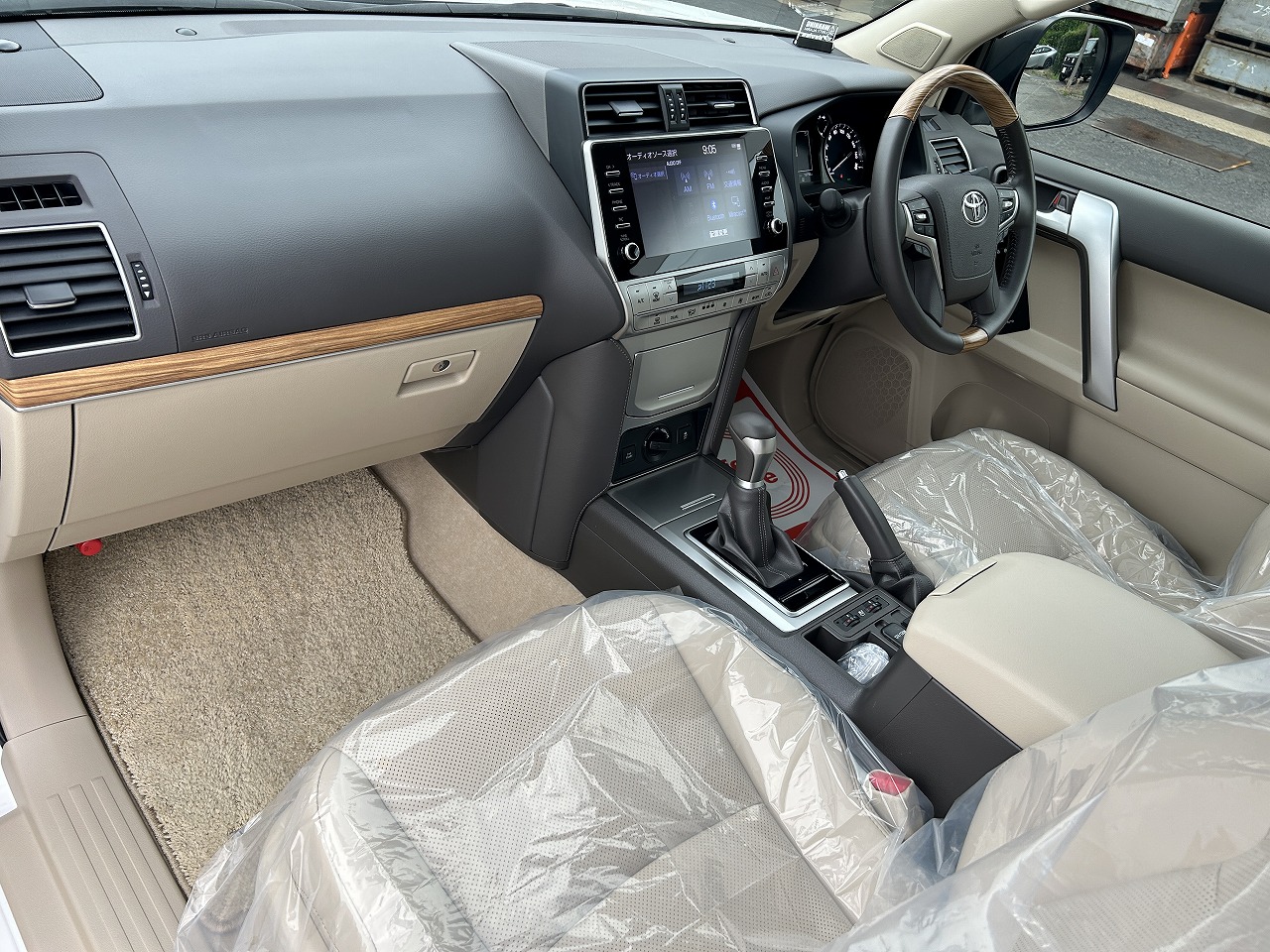 TOYOTA Land Cruiser Prado