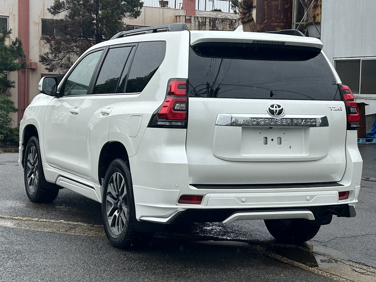 TOYOTA Land Cruiser Prado
