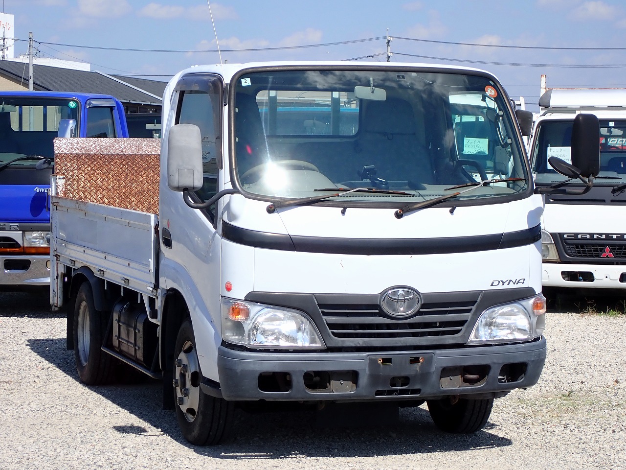 TOYOTA Dyna Truck