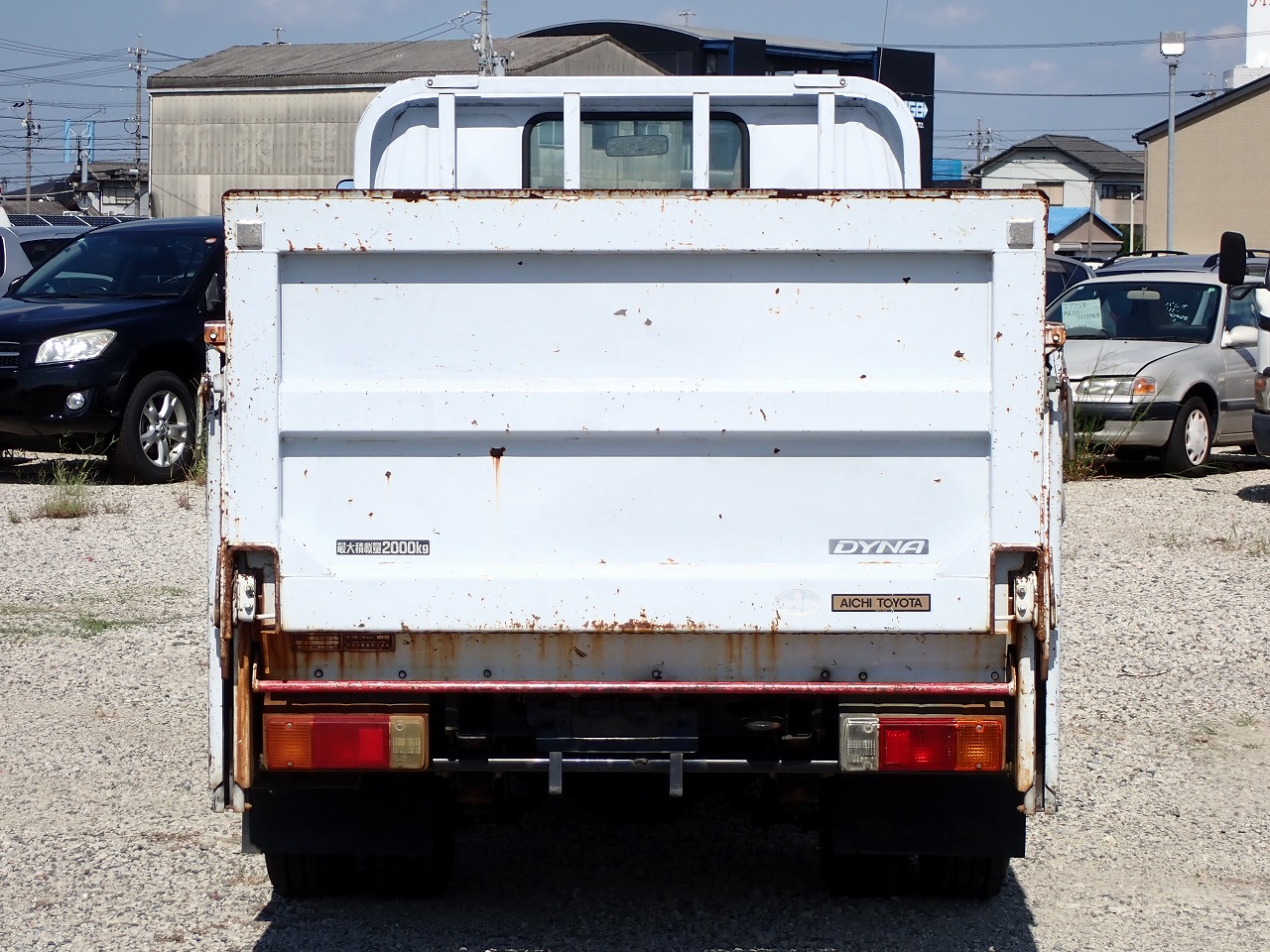 TOYOTA Dyna Truck