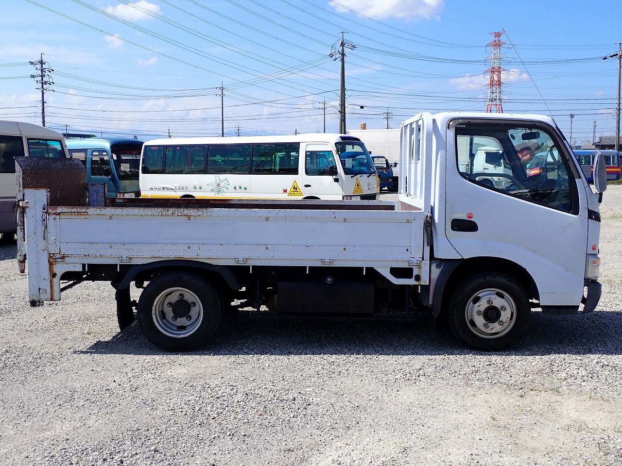 TOYOTA Dyna Truck