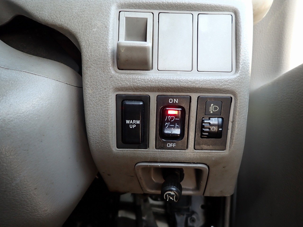TOYOTA Dyna Truck