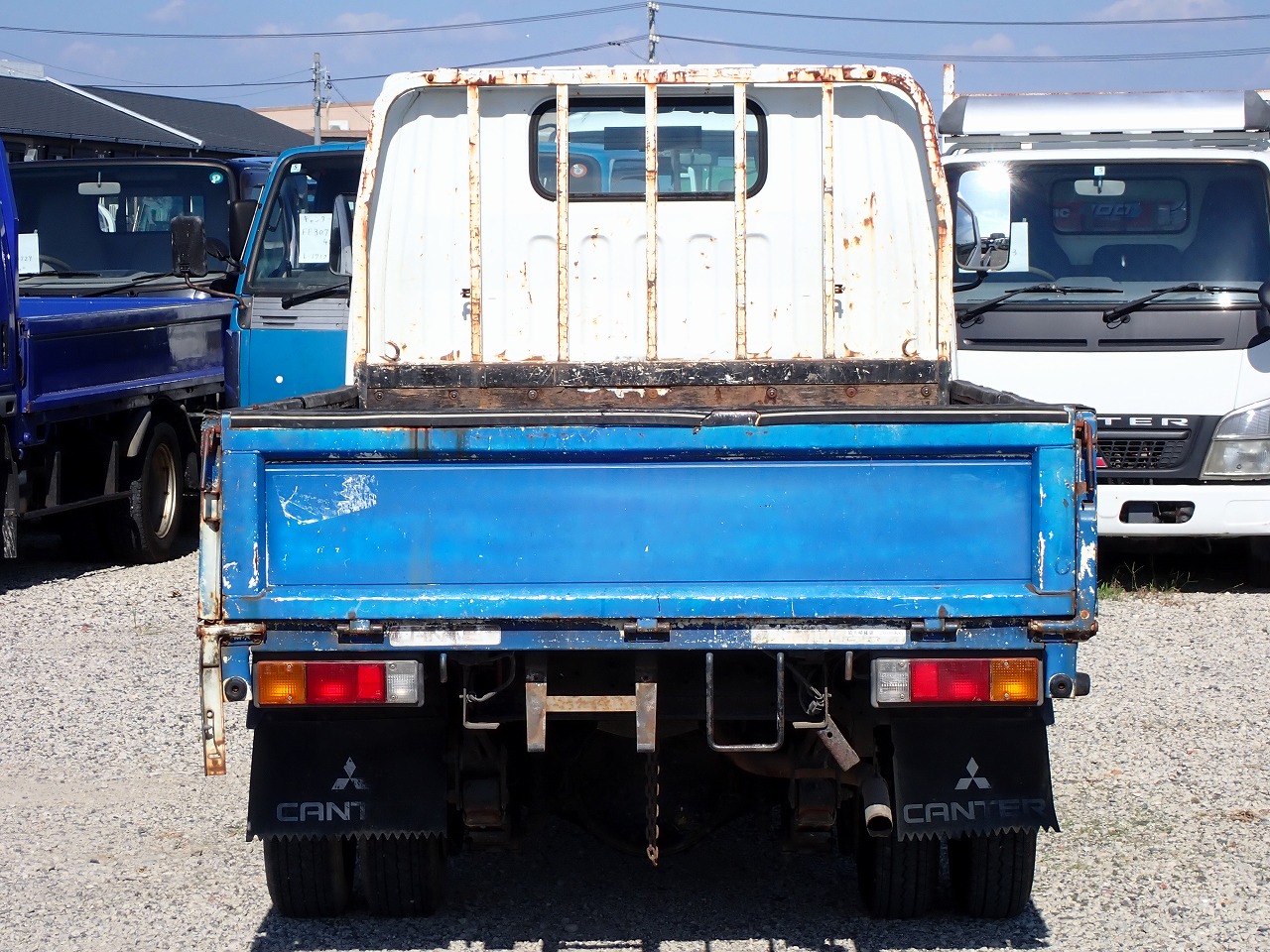 MITSUBISHI Canter