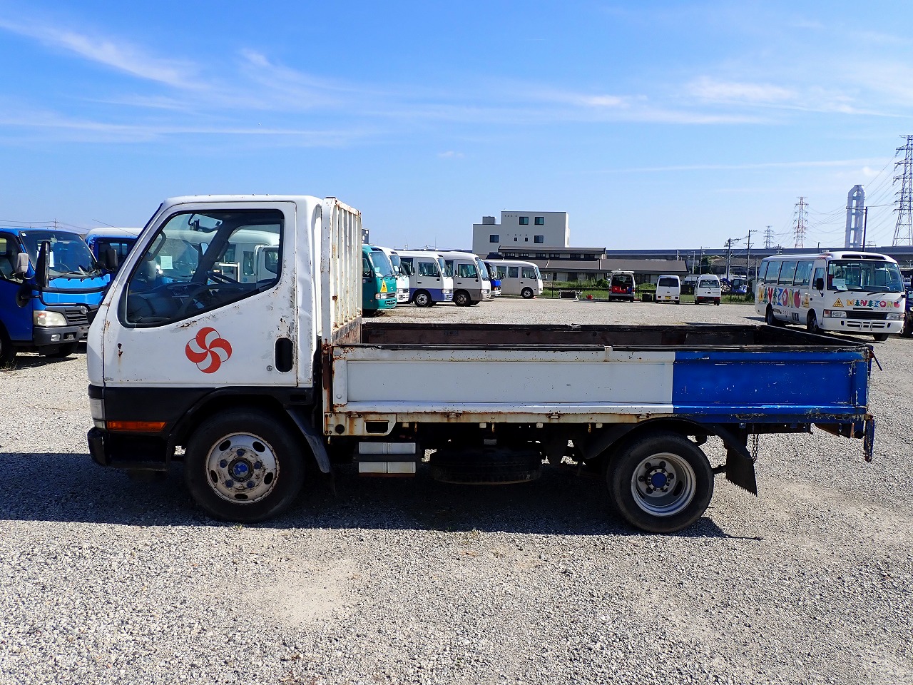 MITSUBISHI Canter