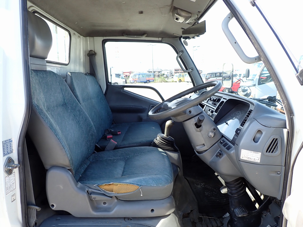 MITSUBISHI Canter