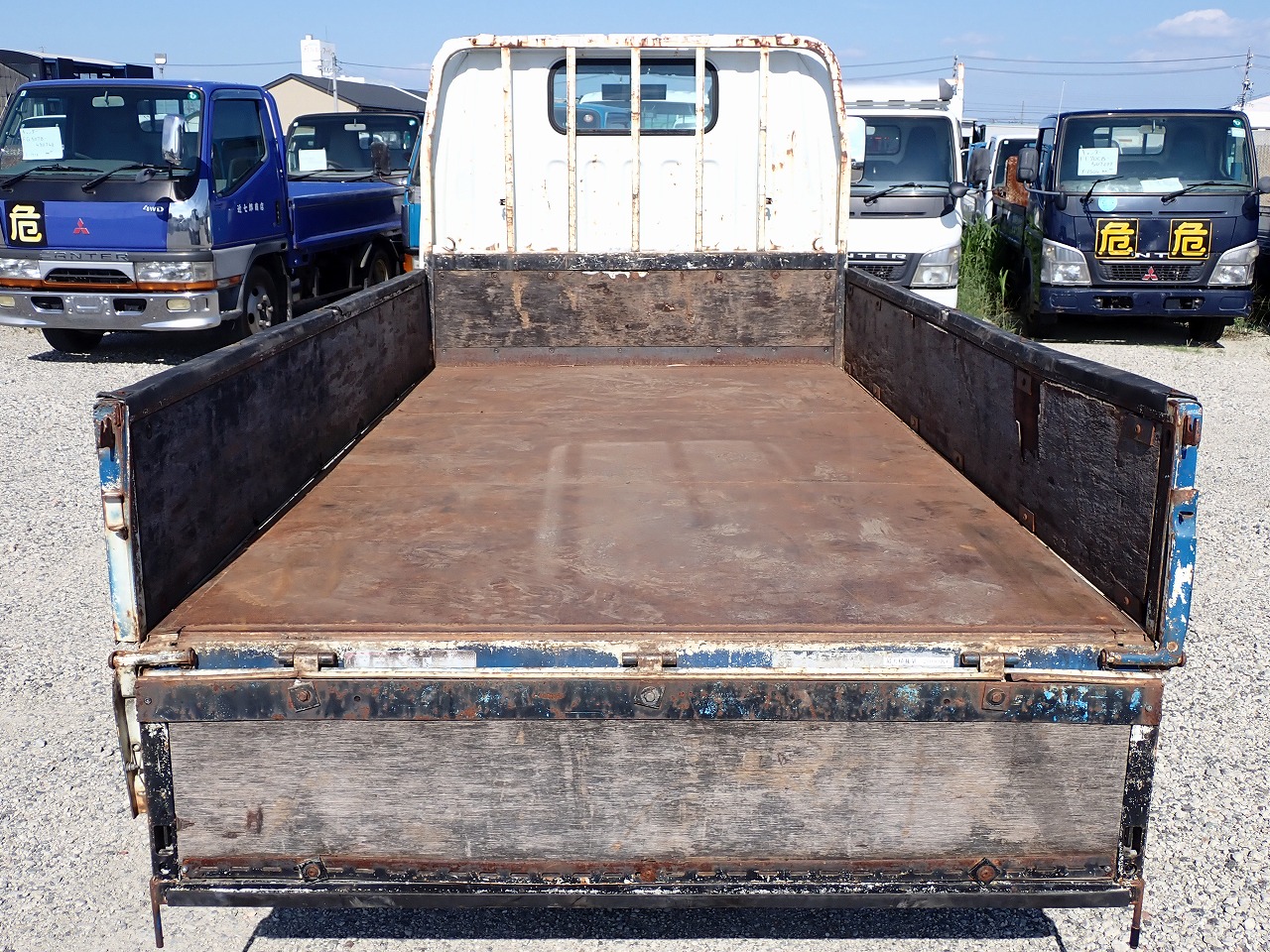 MITSUBISHI Canter