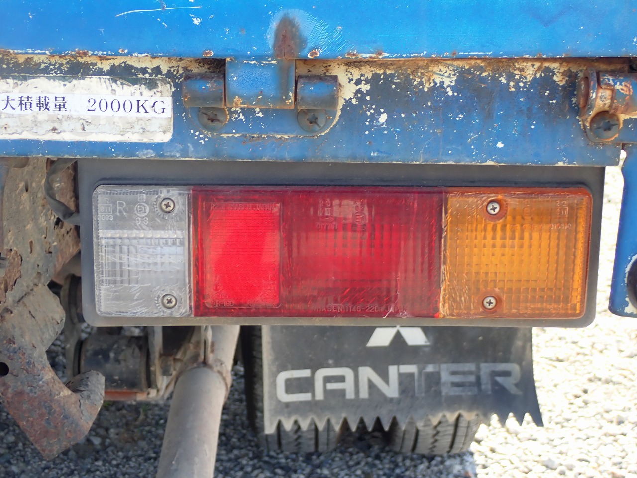 MITSUBISHI Canter