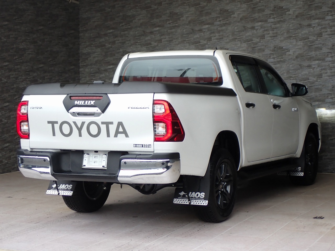 TOYOTA Hilux