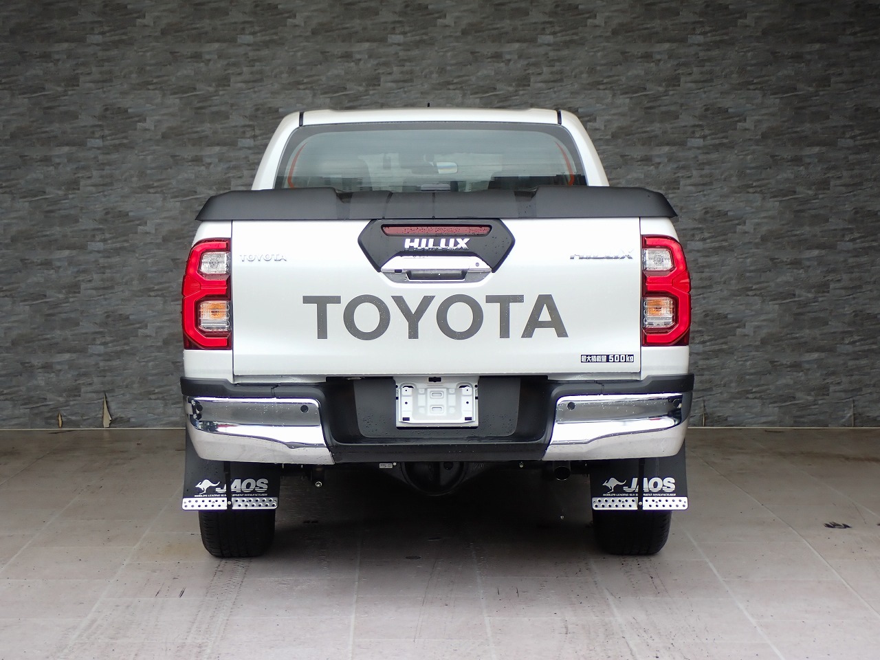 TOYOTA Hilux