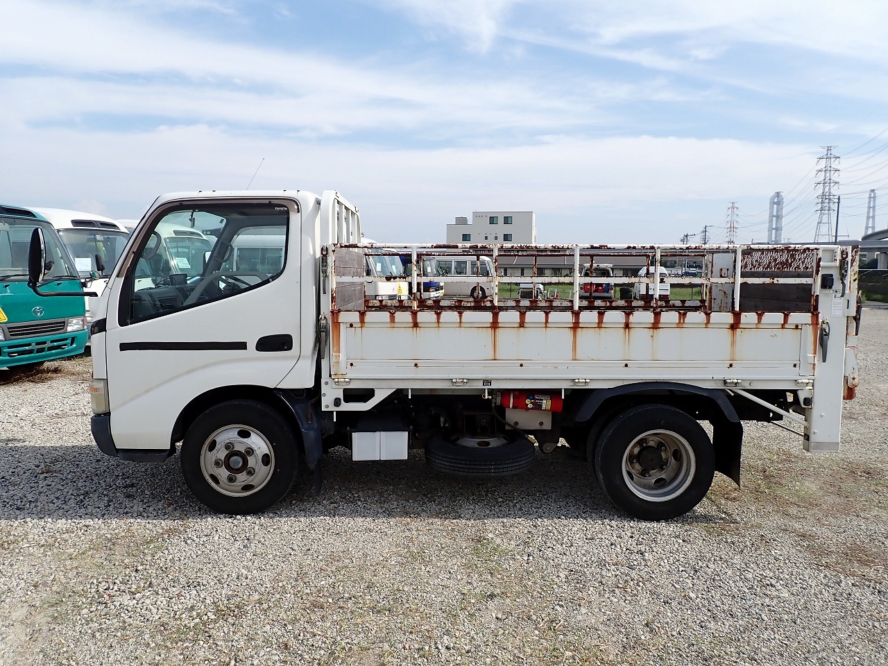 TOYOTA Dyna Truck